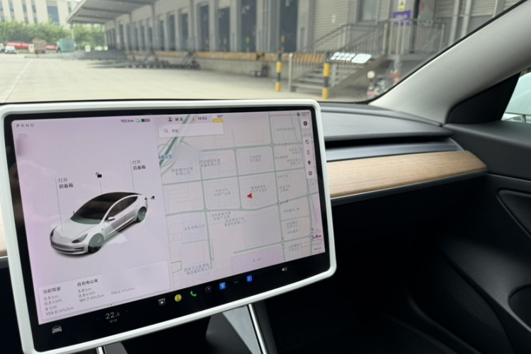 Tesla Model 3 2020 car image #21