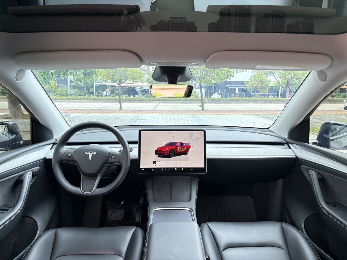 Tesla Model Y 2024 car image #5