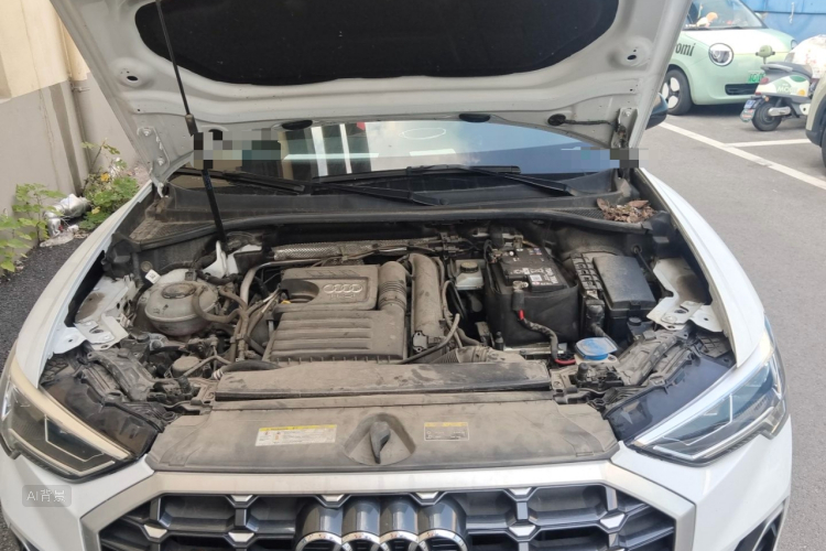 Audi Q3 2021 car image #22