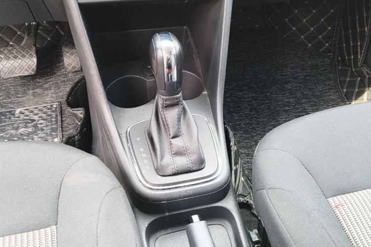 Volkswagen Polo 2019 #14 Volkswagen Polo 2019 car image #14