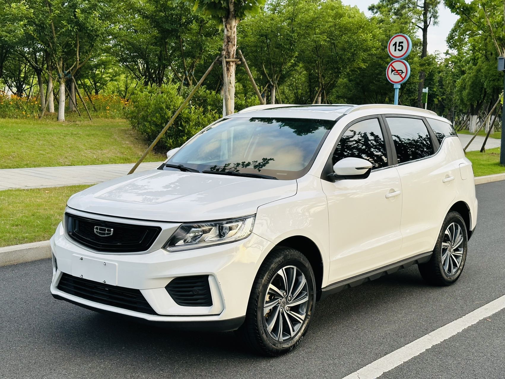 GEELY Vision X6 2020 car image 