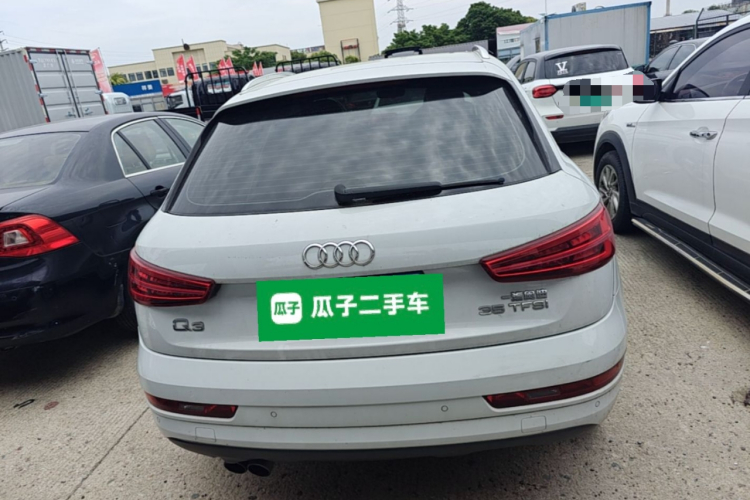 Audi Q3 2017 car image #6