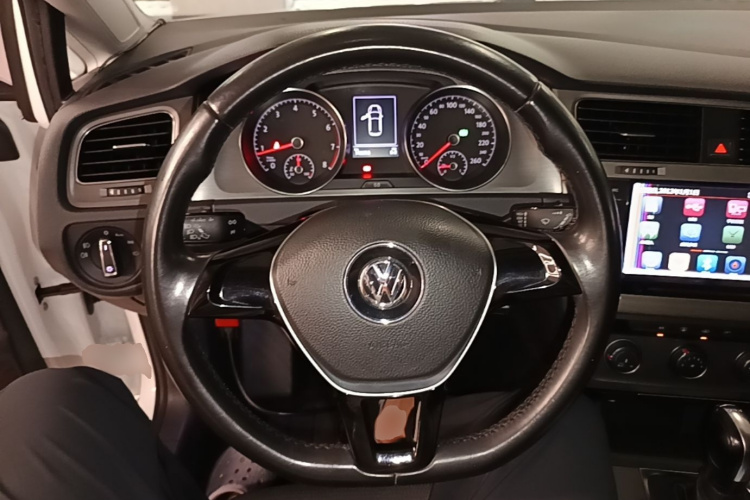 Volkswagen Golf 2015 car image #21