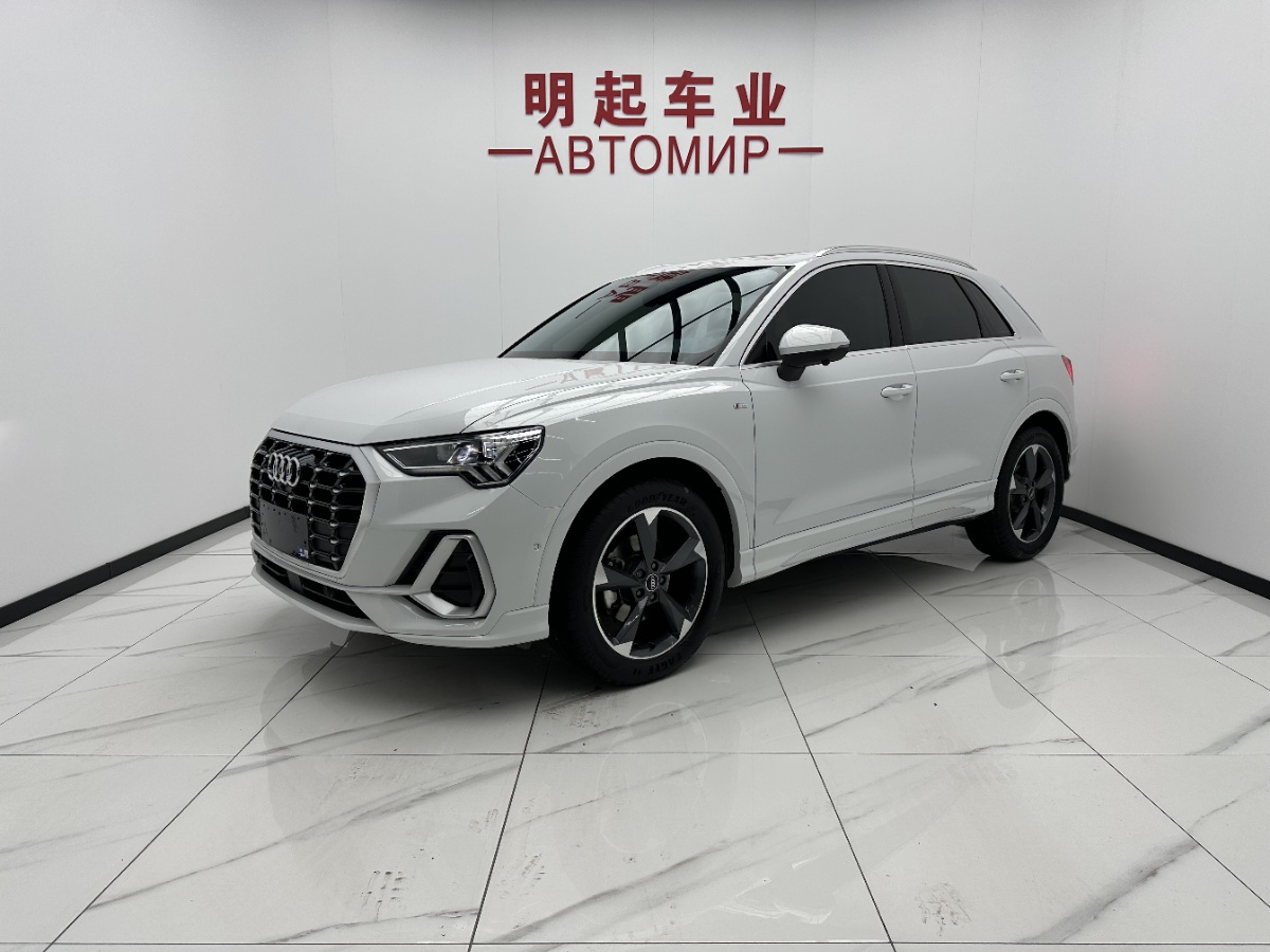 Audi Q3 2022 car image 