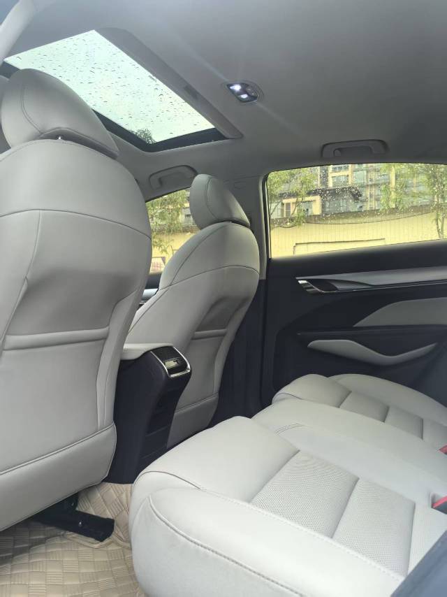 GEELY Binray 2019 imagem de carro #6