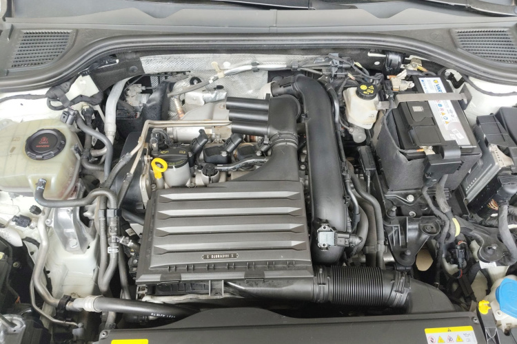 Volkswagen Golf 2022 imagen de coche #22