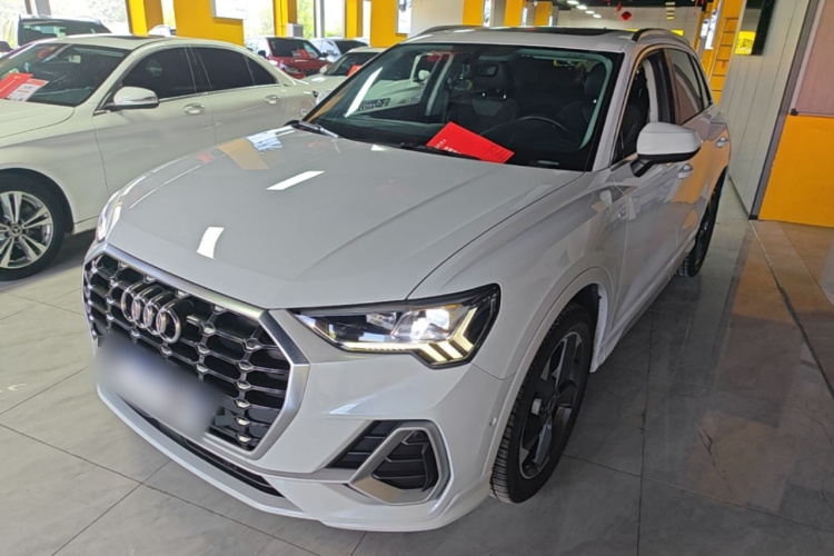 Audi Q3 2021 #2 Audi Q3 2021 car image #2