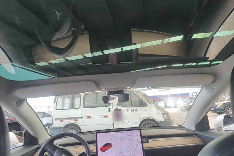 Tesla Model 3 2020 صورة سيارة #18