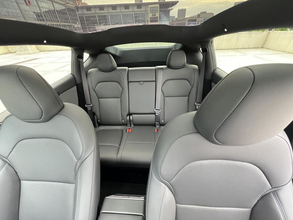 Tesla Model Y #15 Tesla Model Y car image #15