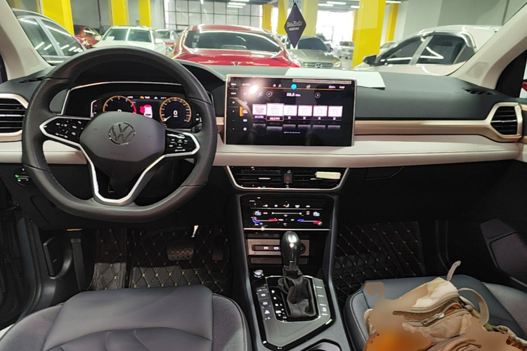 Volkswagen Tharu 2023 imagen de coche #10