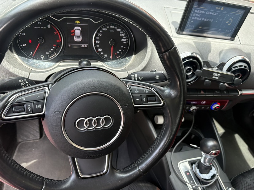 Audi A3 (Imported) 2014 #5 Audi A3 (Imported) 2014 car image #5