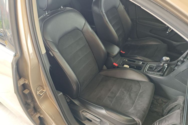 Volkswagen Golf 2015 car image #24