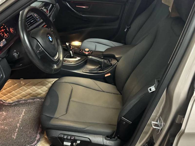BMW 3 Series 2016 car image #2