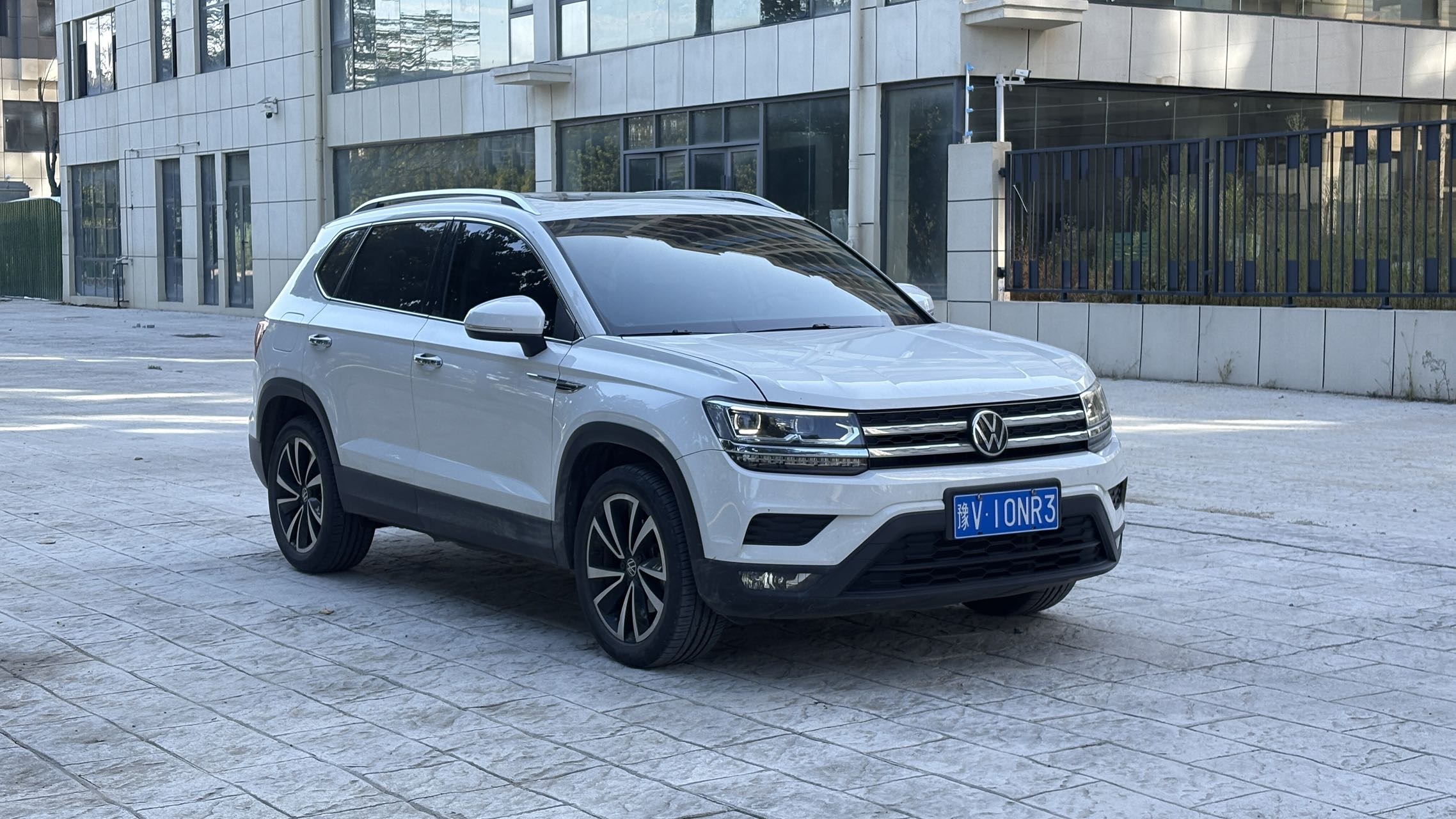 2021 immagine di auto #2
