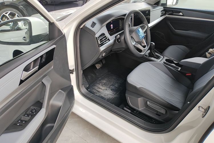 Volkswagen Lavida 2026 car image #16