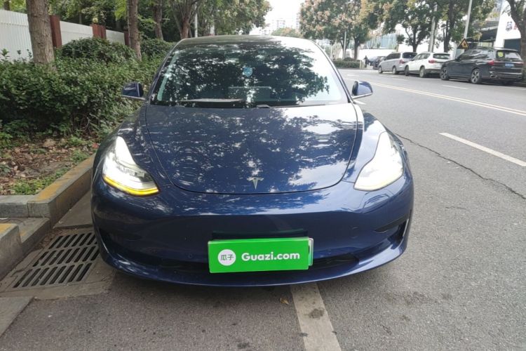 Tesla Model 3 2020 صورة سيارة #3