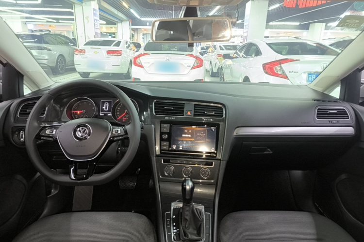 Volkswagen Golf 2019 #11 Volkswagen Golf 2019 car image #11