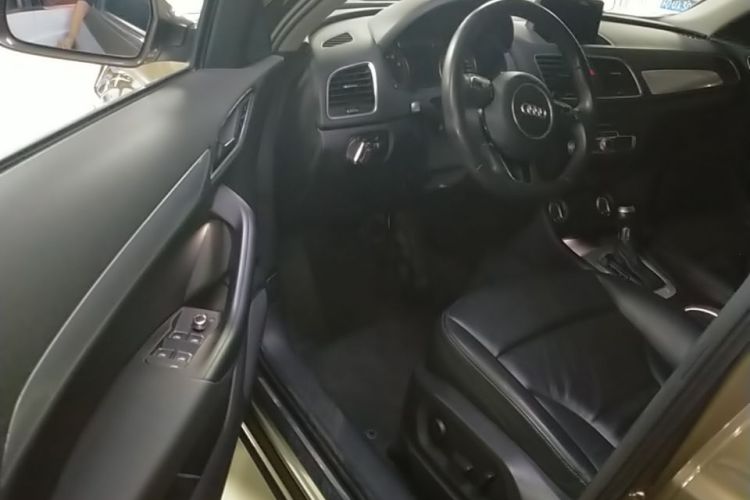 Audi Q3 2015 #12 Audi Q3 2015 car image #12