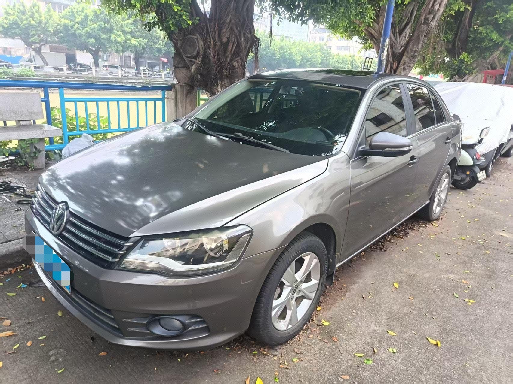 Volkswagen Bora 2014 car image 