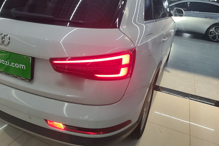 Audi Q3 2019 #8 Audi Q3 2019 car image #8