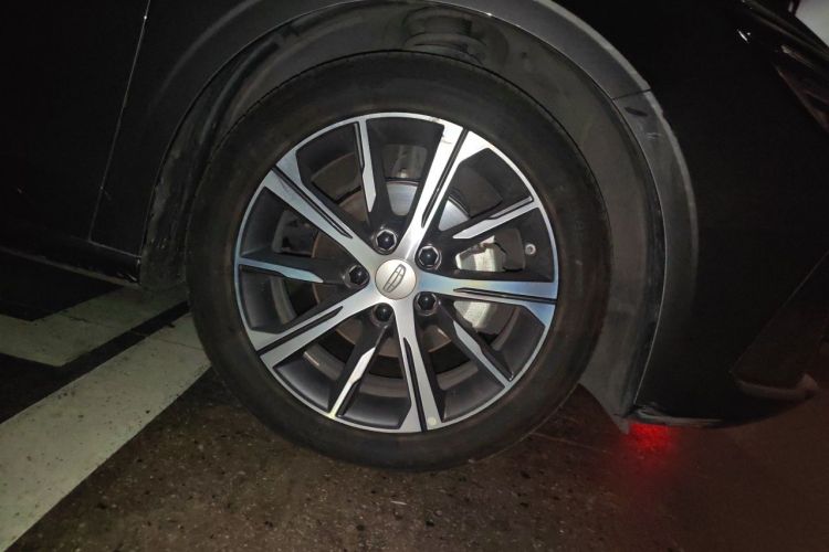 GEELY Emgrand 2023 car image #9