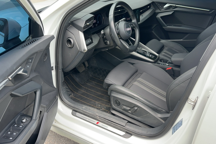 Audi A3 2024 car image #13