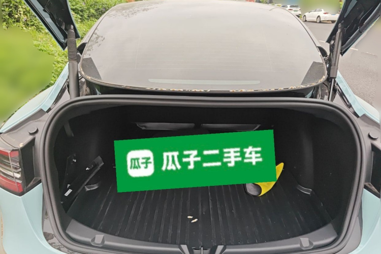 Tesla Model 3 2023 car image #21