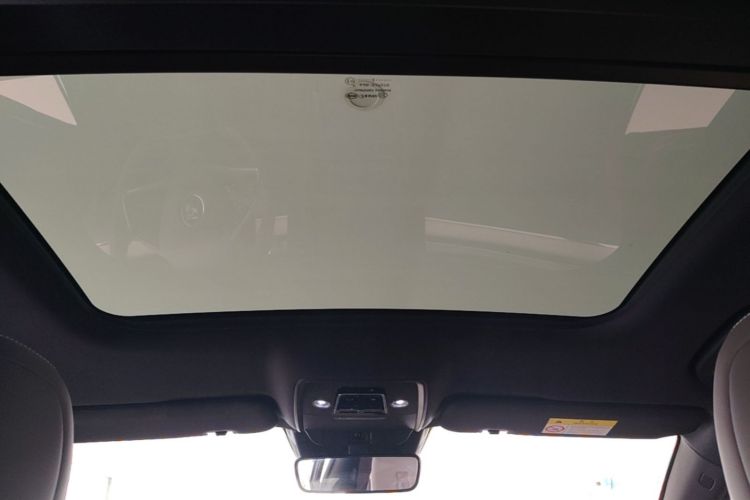 BYD Han 2023 car image #18