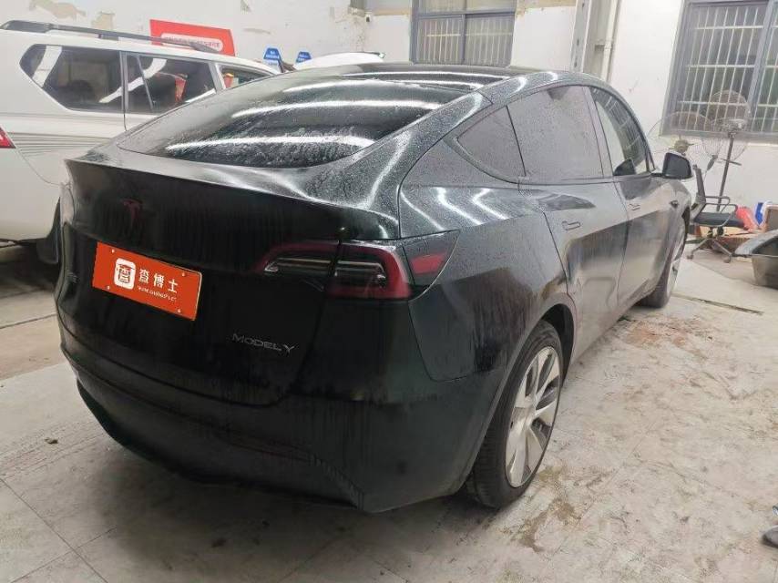 Tesla Model Y 2023 #2 Tesla Model Y 2023 car image #2