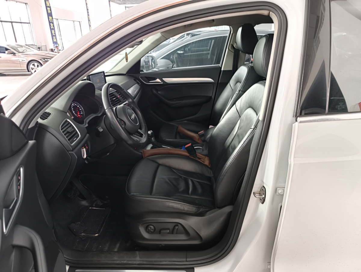 Audi Q3 2015 #5 Audi Q3 2015 car image #5