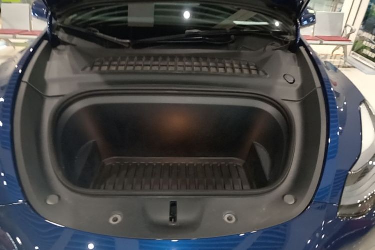 Tesla Model Y 2023 #20 Tesla Model Y 2023 car image #20