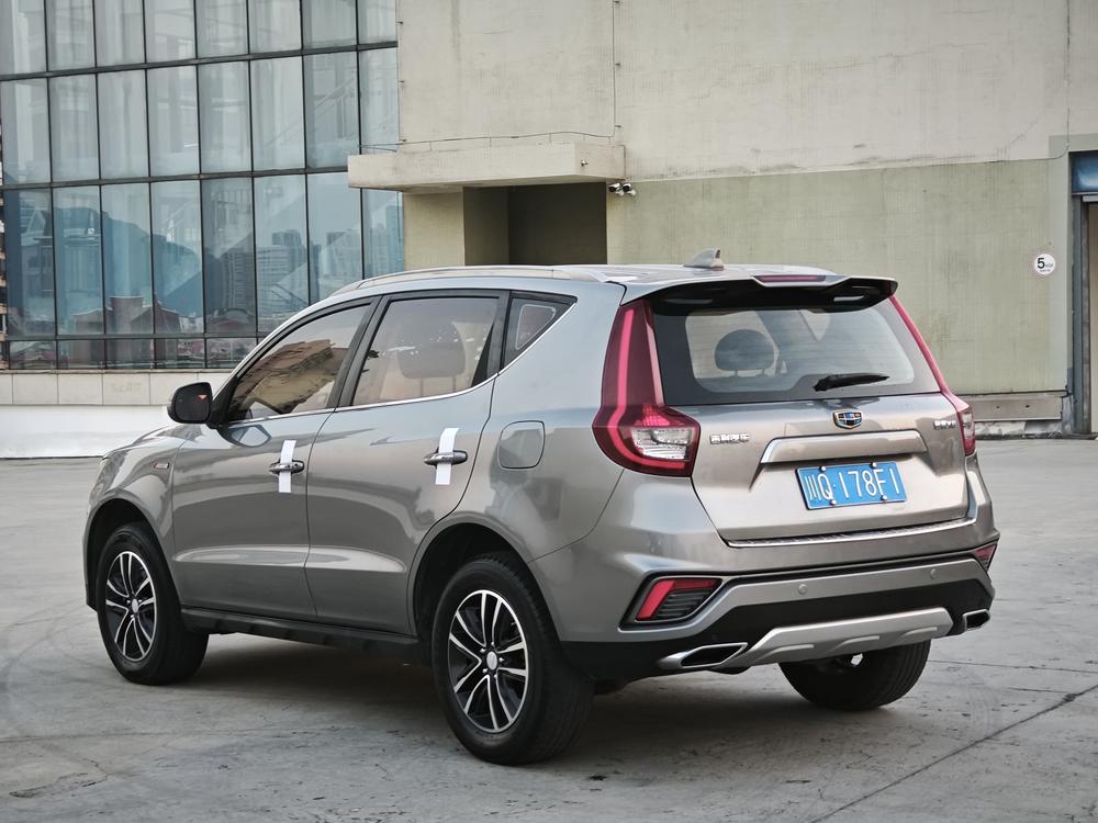 GEELY Vision X6 2018 immagine di auto #4