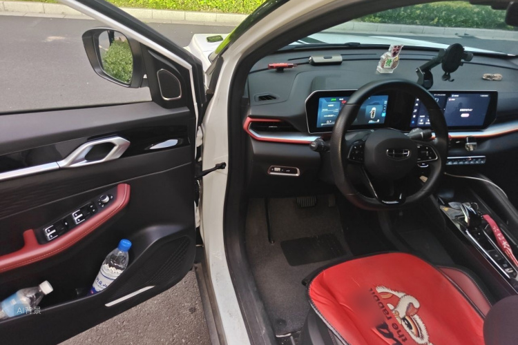GEELY Coolray 2022 car image #18
