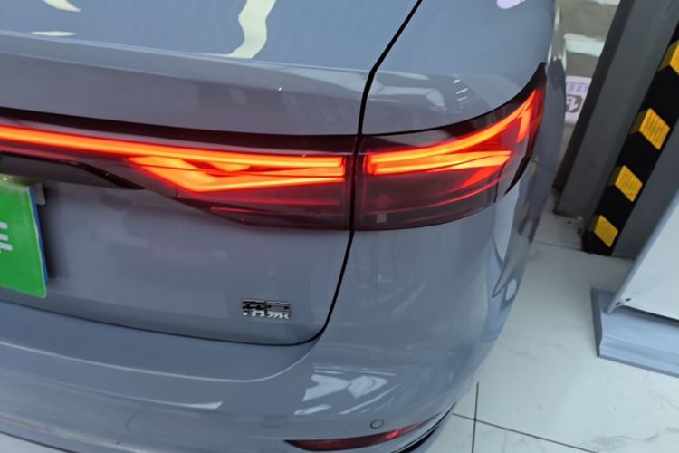 GEELY Emgrand 2023 #8 GEELY Emgrand 2023 car image #8