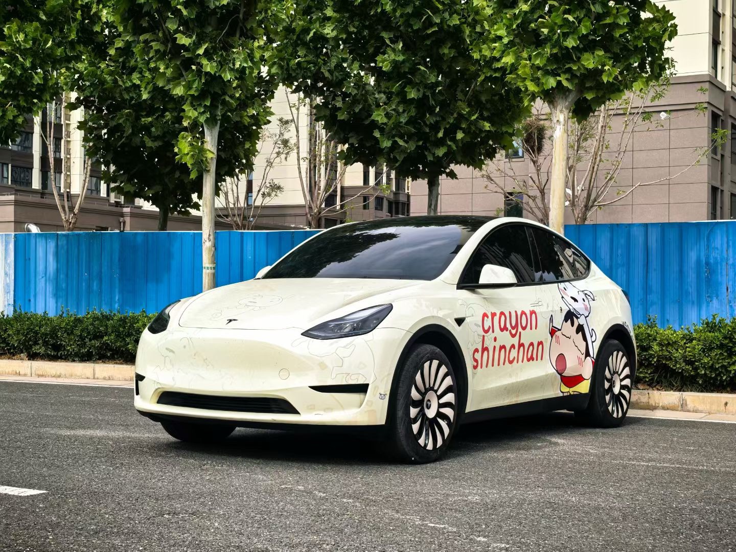 Tesla Model Y 2023 car image 