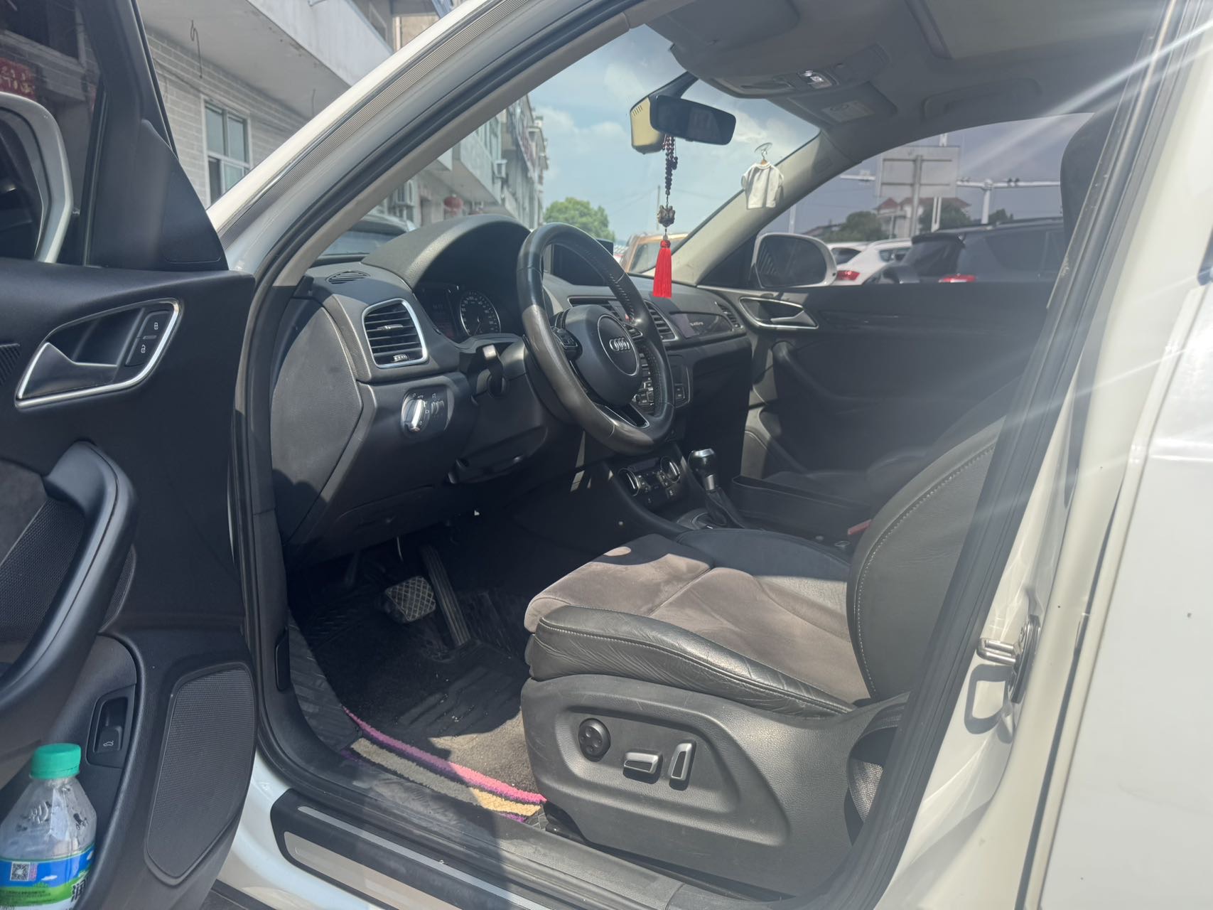 Audi Q3 2018 car image #5