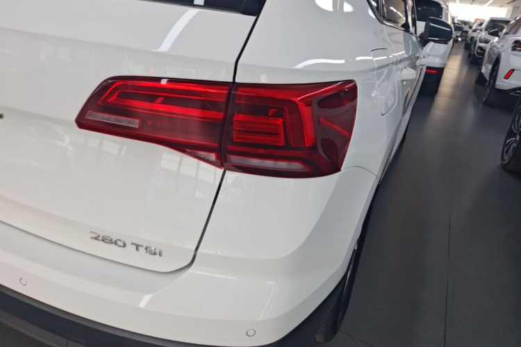 Volkswagen Tharu 2021 #8 Volkswagen Tharu 2021 immagine di auto #8