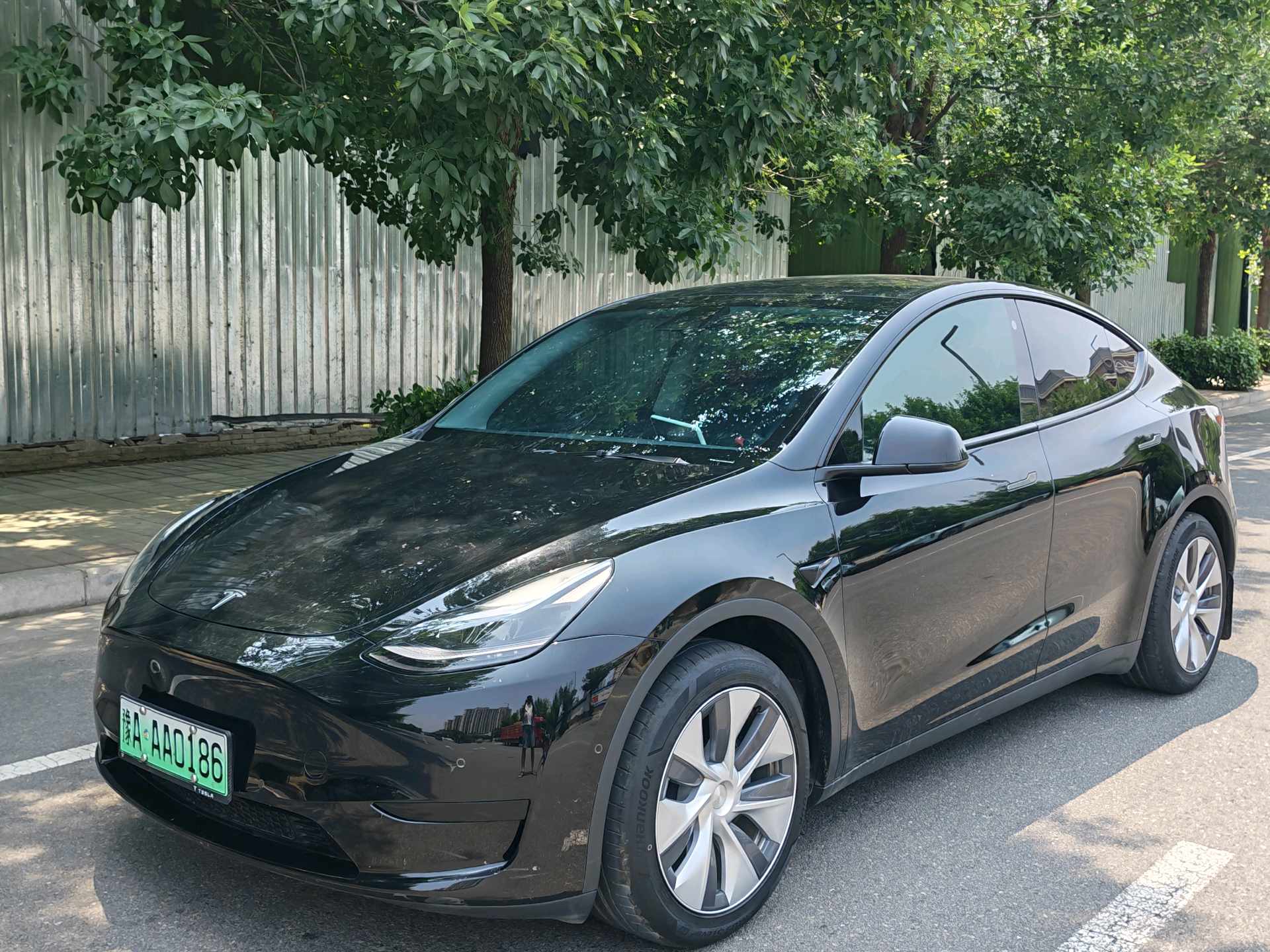 Tesla Model Y 2023 Tesla Model Y 2023 car image