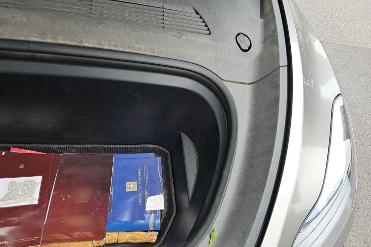 Tesla Model Y 2022 car image #23
