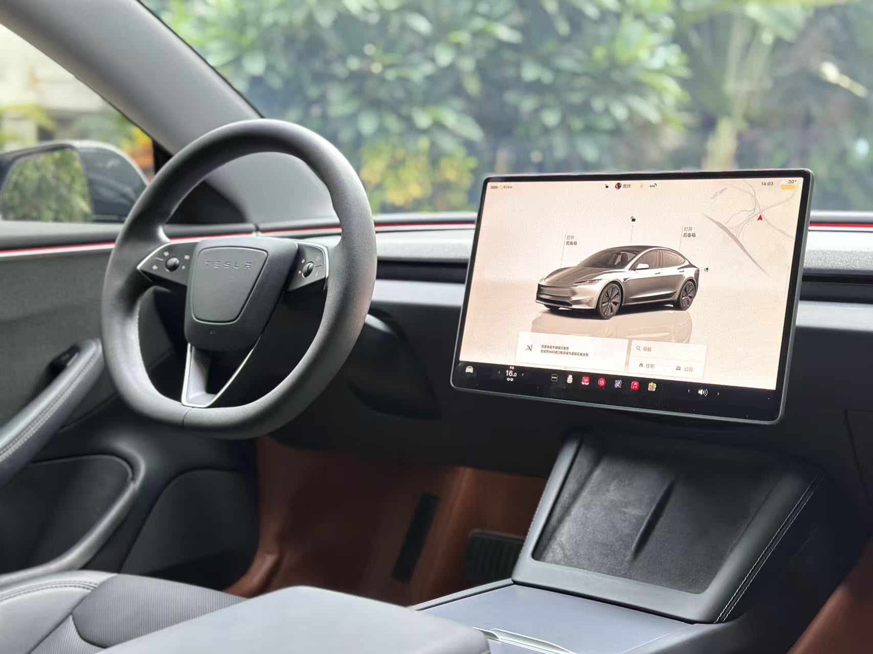 Tesla Model 3 2024 car image #12