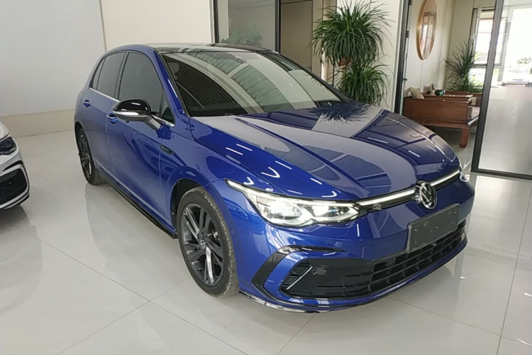 Volkswagen Golf 2021 car image #4