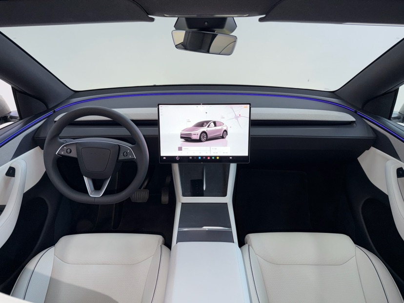 Tesla Model Y L 2025 #4 Tesla Model Y L 2025 car image #4