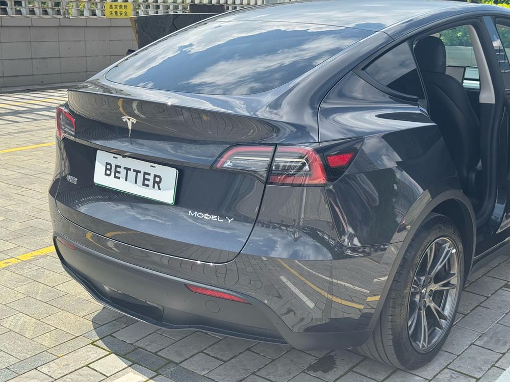 Tesla Model Y 2024 #20 Tesla Model Y 2024 car image #20