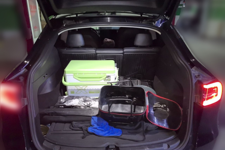 Tesla Model Y 2022 immagine di auto #21