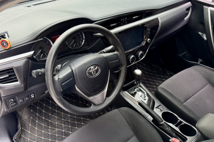 Toyota Corolla 2016 immagine di auto #25