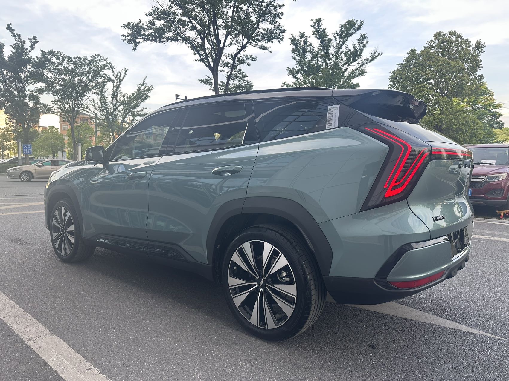 GEELY Boyue L 2025 car image #9