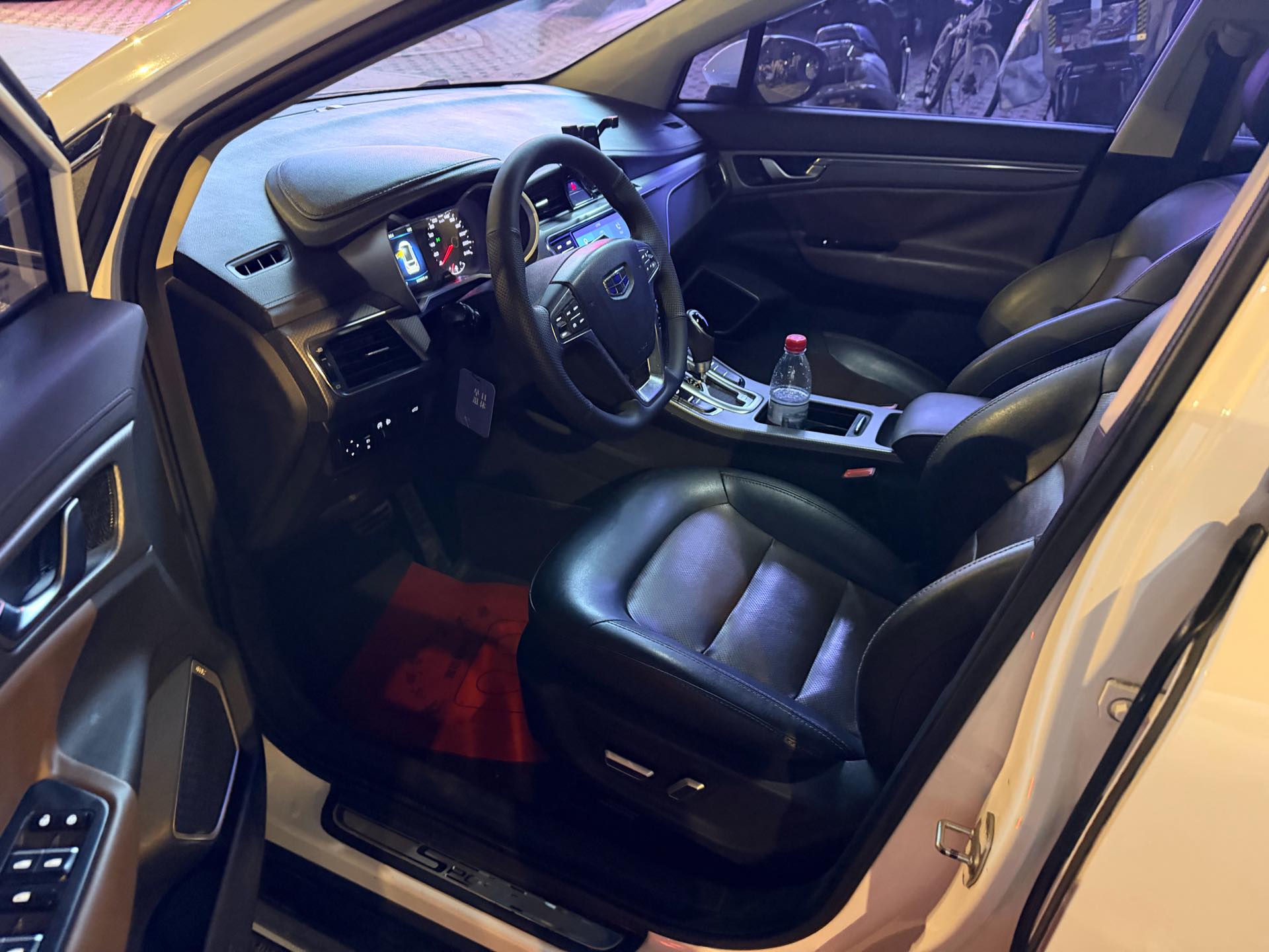 GEELY Emgrand GS 2018 car image #5