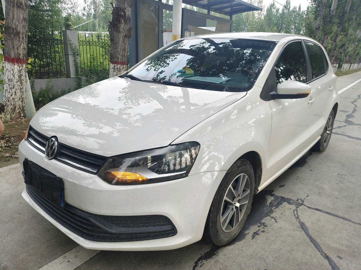 Volkswagen Polo 2017 Volkswagen Polo 2017 car image