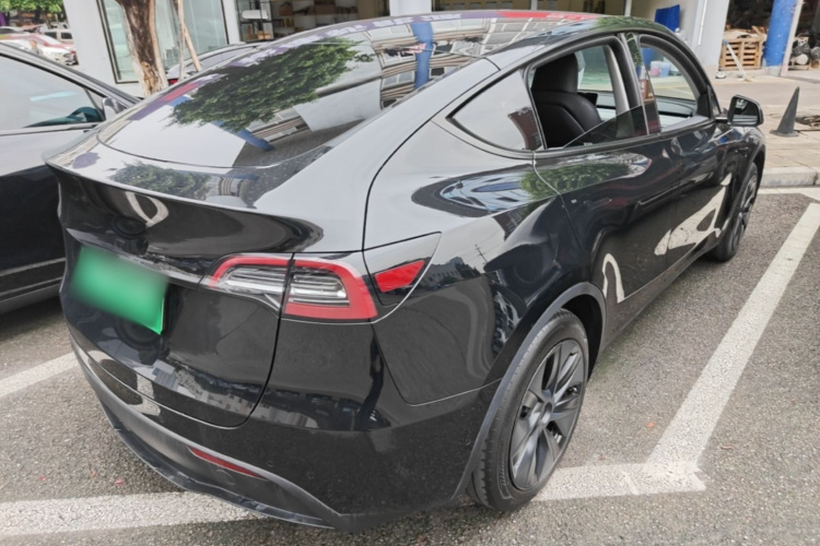 Tesla Model Y 2023 #7 Tesla Model Y 2023 car image #7