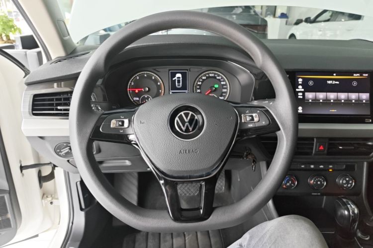 Volkswagen Lavida 2020 car image #11